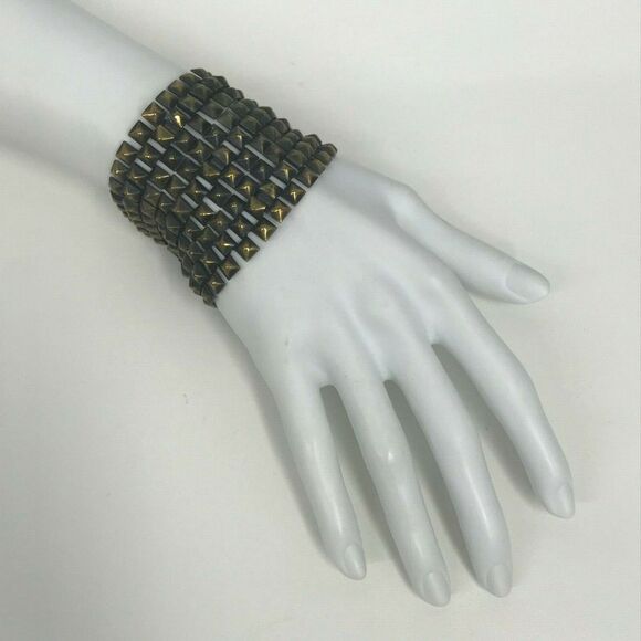 VINTAGE MARLA BUCK BRACELET BRONZE TONE METAL 9 ROWS OF‎ METAL PYRAMID SHAPES - Picture 1 of 6
